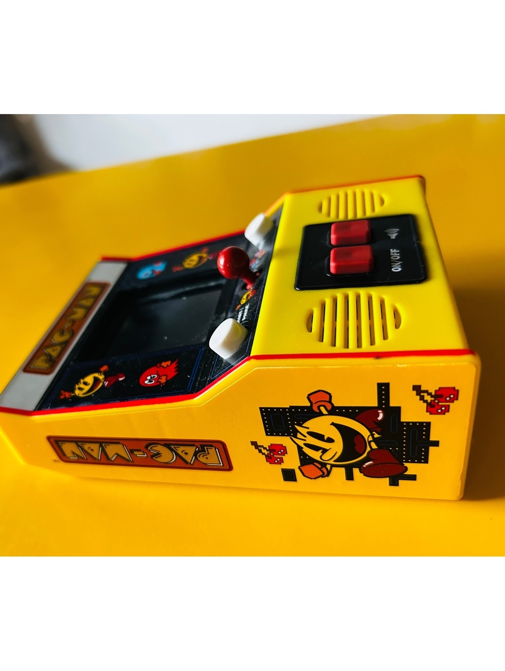 Basic Fun Arcade Classics Pac-Man Retro Mini Arcade Machine Game - Picture 2 of 2